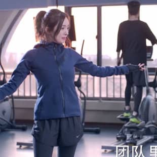 谈判官童薇杨幂明星同款学生春秋深蓝色连帽运动卫衣女上衣+短裤