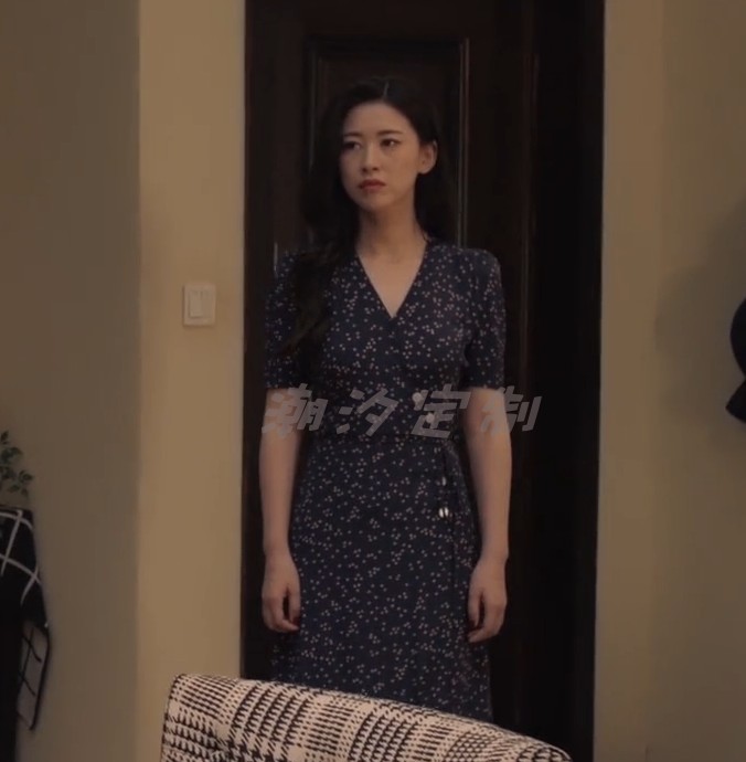 精英律师蓝盈莹戴曦栗娜同款裙子外套包包鞋子项链手表品牌揭秘