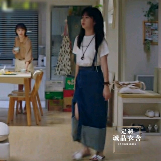 以家人之名李尖尖谭松韵凌霄贺子秋同款卫衣半身裙外套背包抱枕购买地址