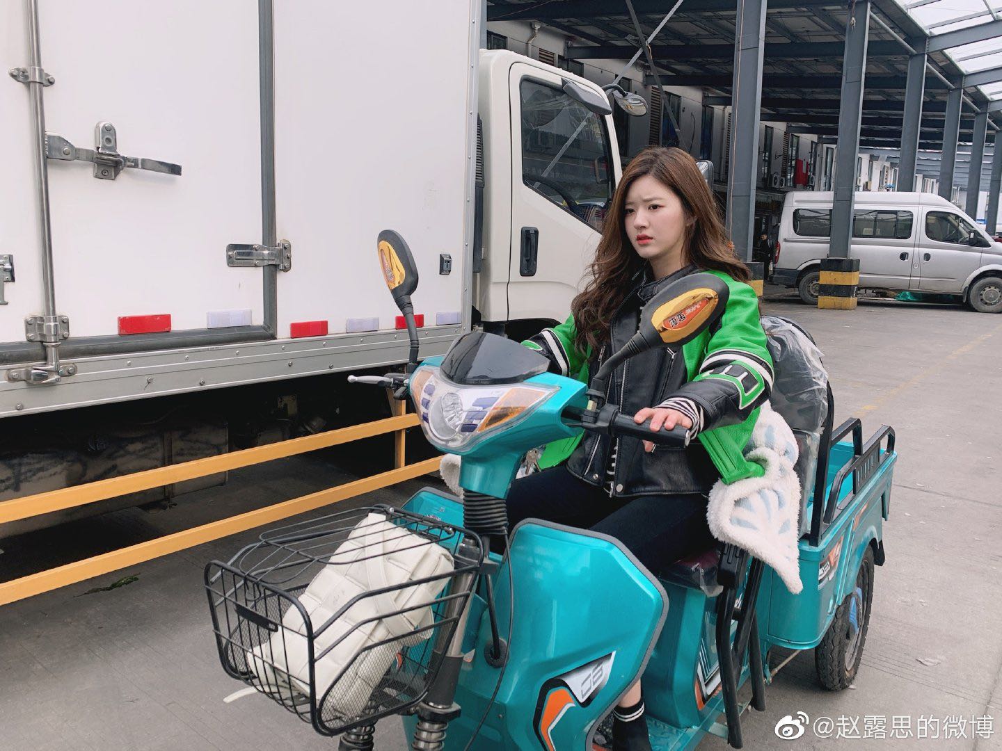 我喜欢你赵露思顾胜男同款卫衣毛衣外套裙子帽子同款品牌推荐