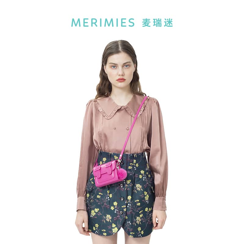 追爱家族谭卓肖楠同款迷你斜挎小包包,品牌为merimies麦瑞迷 泰国剑桥包