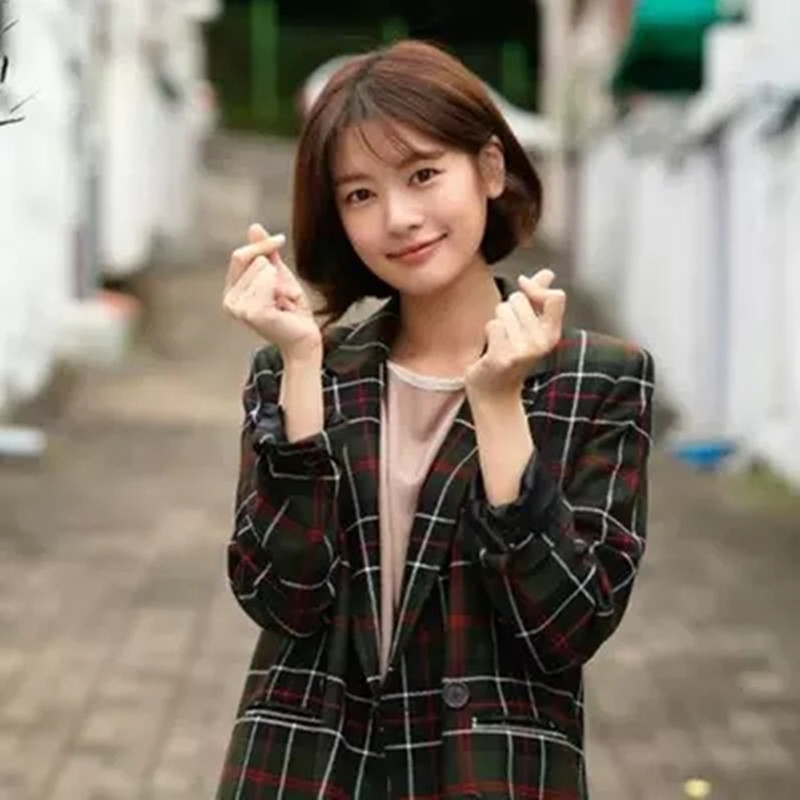 从天而降的一亿颗星星郑素敏柳真江同款红黑格子西装外套小西服