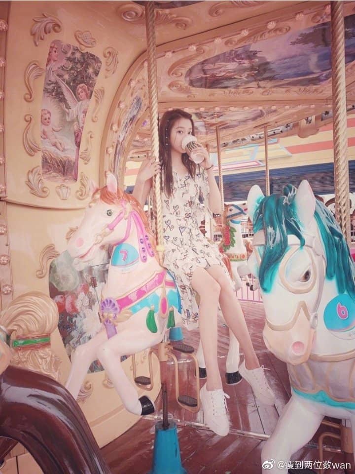 二十不惑关晓彤梁爽石头董思怡同款衬衫T桖裙子外套手耳钉机壳电子手表品牌