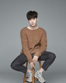 李钟硕(Jong-suk Lee)